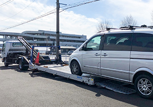 不動車の引き取りにも対応可能。